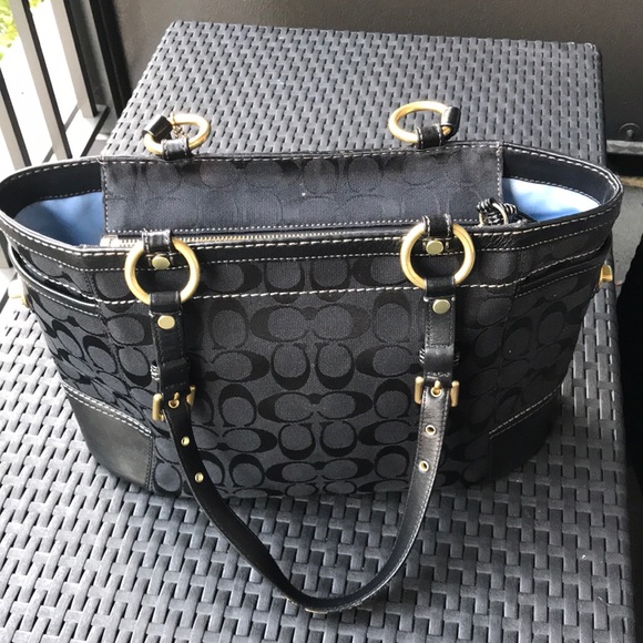 Coach Purse - Picture 2 of 6